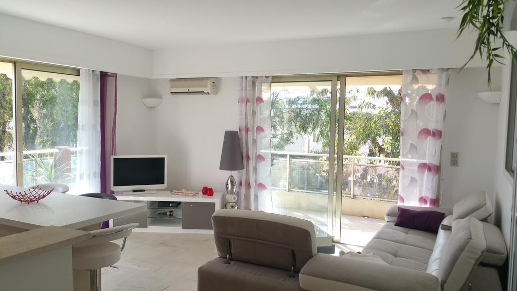 Apartamento Roc Et Galets Saint-Laurent-du-Var Exterior foto