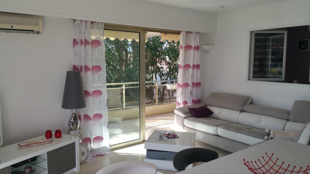 Apartamento Roc Et Galets Saint-Laurent-du-Var Exterior foto